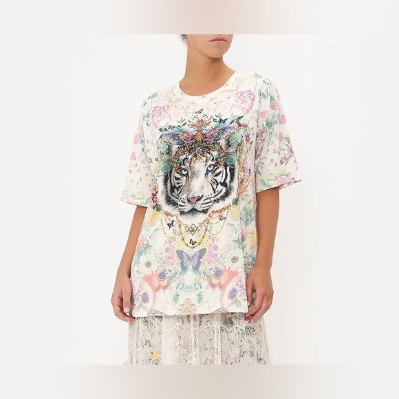 Camilla Tops - Camilla Oversize Band Tee
Queens Bee Hive size S